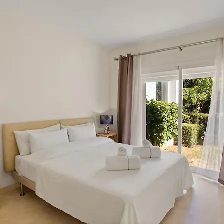 Alcazaba Lagoon Family By Costarentals - Ref M14 Estepona