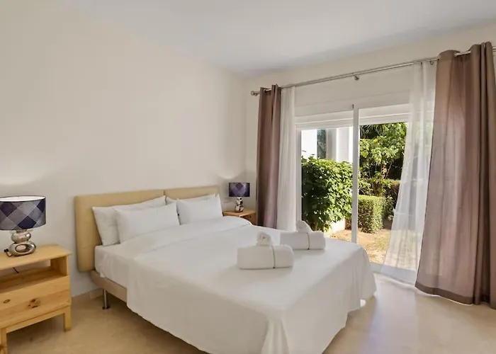 Alcazaba Lagoon By Costarentals - Ref M14 Estepona